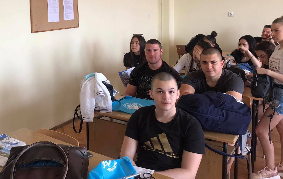 НСА се представи пред плевенски зрелостници