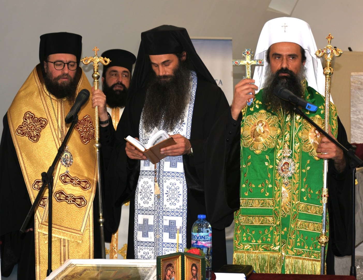 The Bulgarian Patriarch Daniel blessed the academic community of NAA with a water blessing on Academy Day