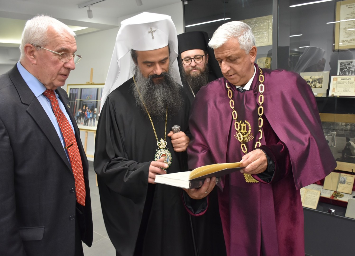 The Bulgarian Patriarch Daniel blessed the academic community of NAA with a water blessing on Academy Day