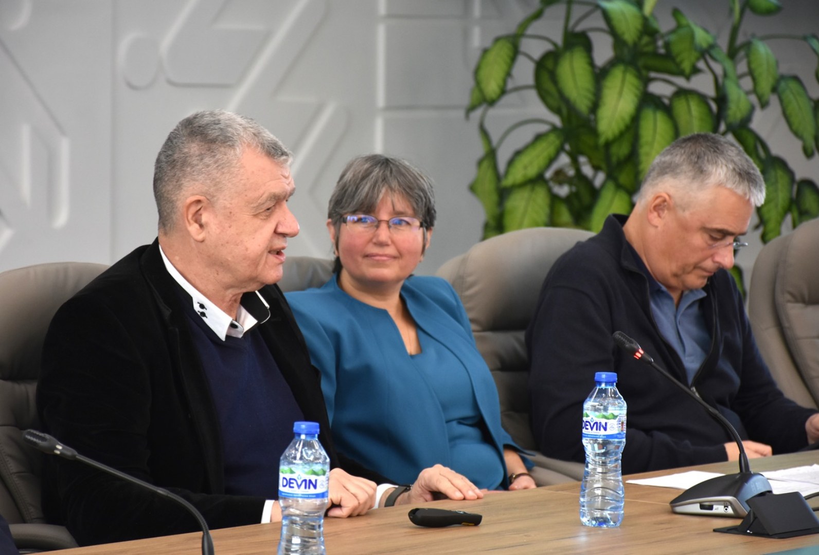 A symposium on scientific research into aspects of human health in Antarctic conditions was held at NSA
