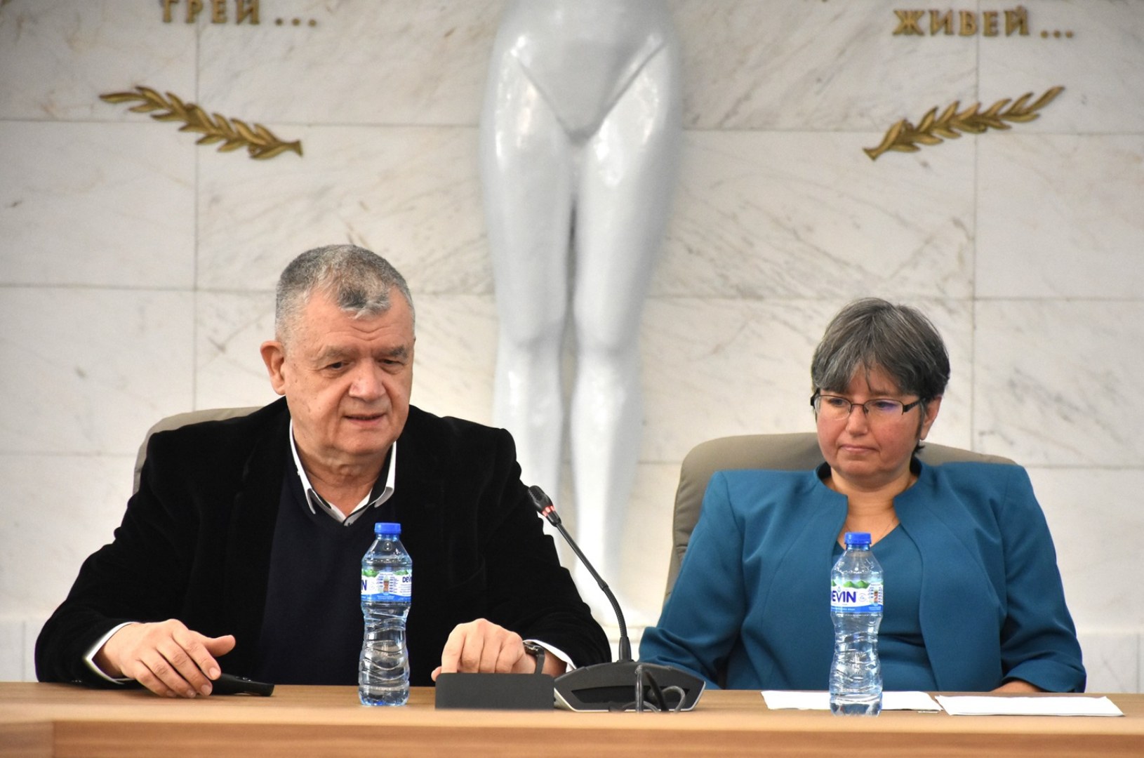 A symposium on scientific research into aspects of human health in Antarctic conditions was held at NSA