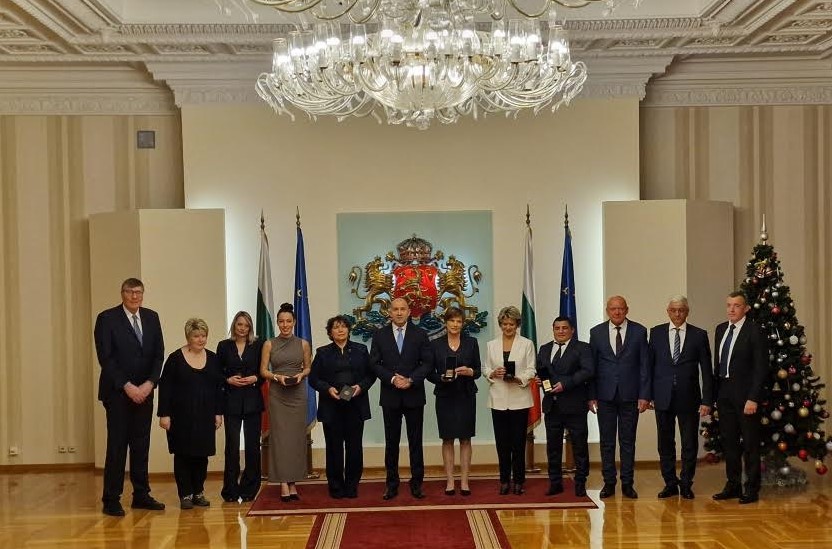 Възпитаници на НСА са сред наградените с Почетен знак на Президента